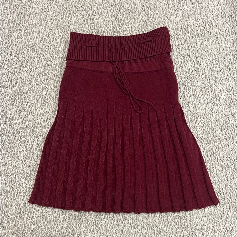 Charlotte Russe Deep Red A-Line Skirt - Picture 3 of 7